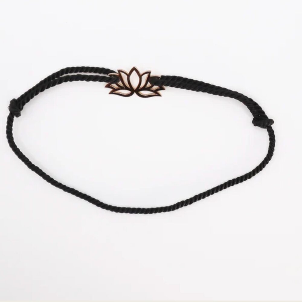 18k Gold lotus Bracelet - Picture 5 of 6
